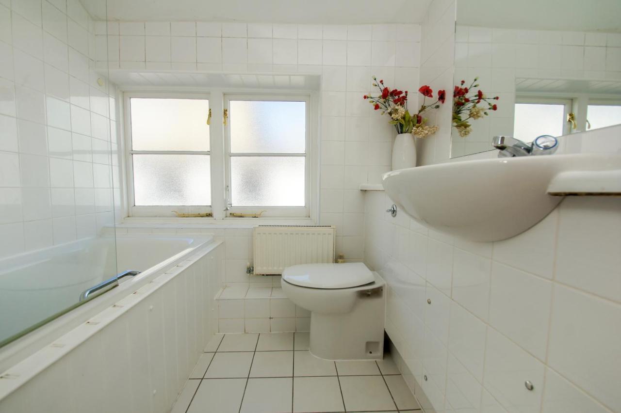 Kemp Town House - Parking - By Brighton Holiday Lets Екстер'єр фото